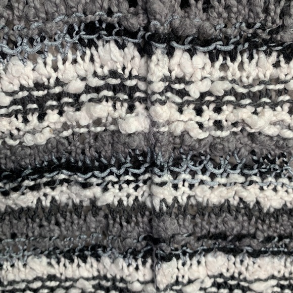 Free People Black White Striped Songbird Boucle Sweater Oversized W-320 Sz S - Picture 9 of 9